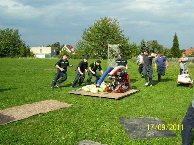 100_1605_640x480_