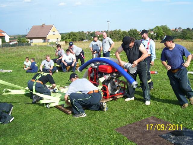 100_1636_640x480_