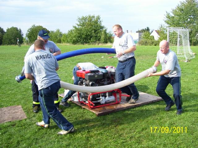 100_1639_640x480_