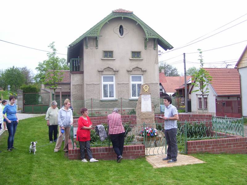 100_5675